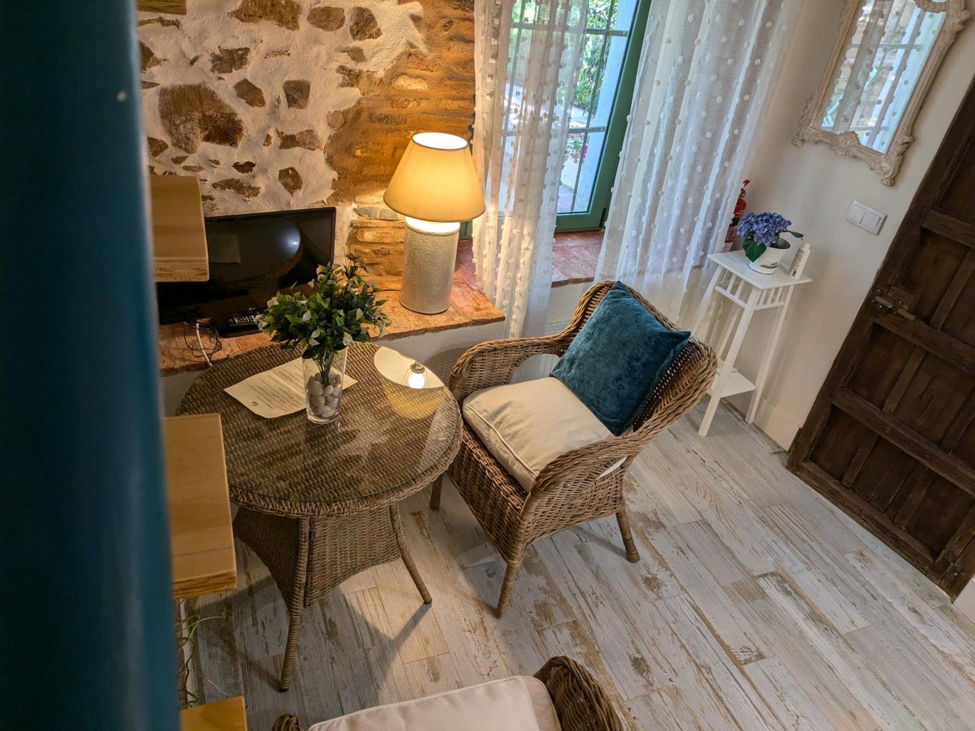 Finca La Favorita- Suites (Adults Only) Constantina Kültér fotó